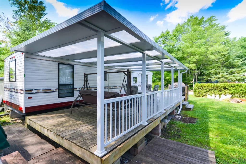 hybrid-patio-cover-roof-minnesota-3-Season-Solutions